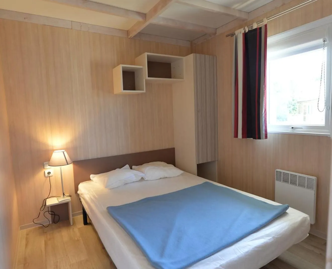 مكان تخييم Camping Municipal Tindio أرزون
