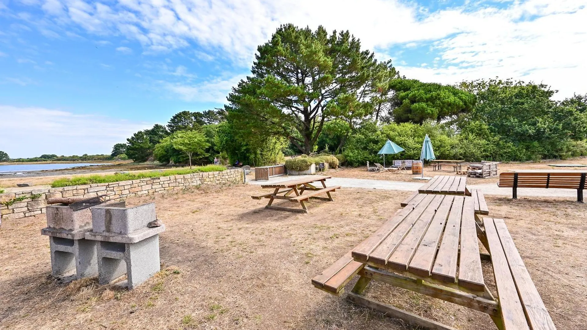 Camping Municipal Tindio Arzon Campsite