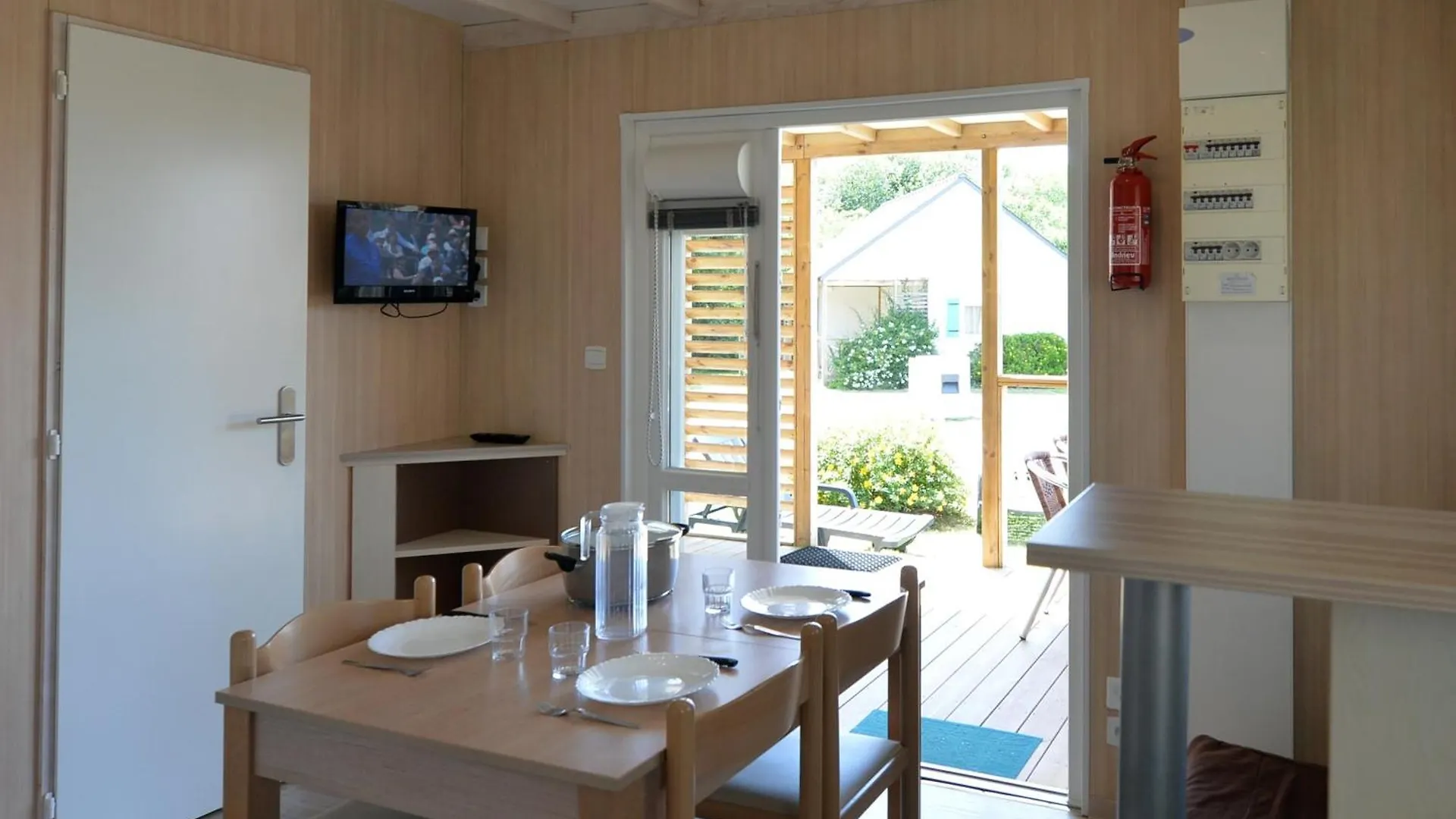 Kemp Camping Municipal Tindio Arzon